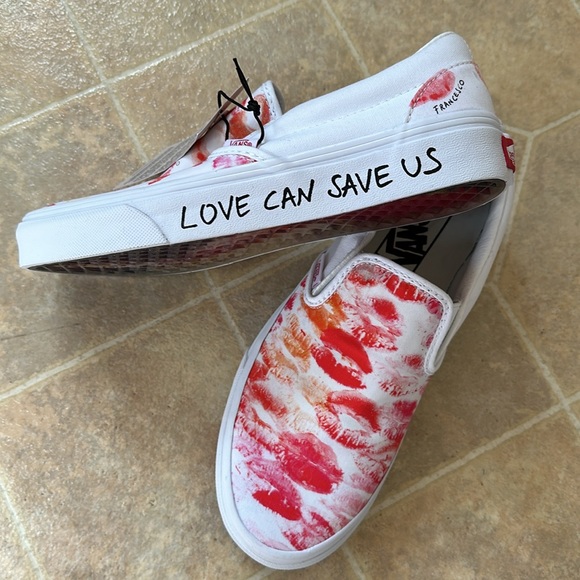 Vans Limited Edition Lips Sneakers. - Picture 4 of 5